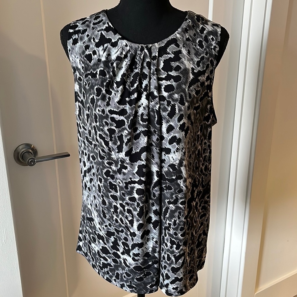 Black and grey sleeveless blouse